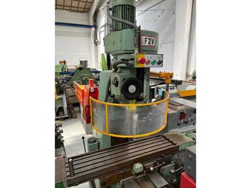 TOS - F2V - Universal milling machine