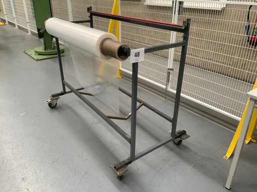 Chariot de transport pour rouleaux de film