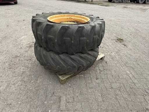Goodyear - Opony 16.9-28 (2x)