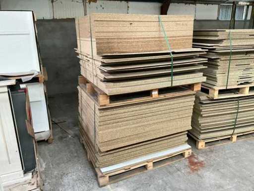 2 pallets spaanplaat 120m2
