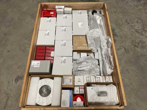 Charge von Installationsmaterialien