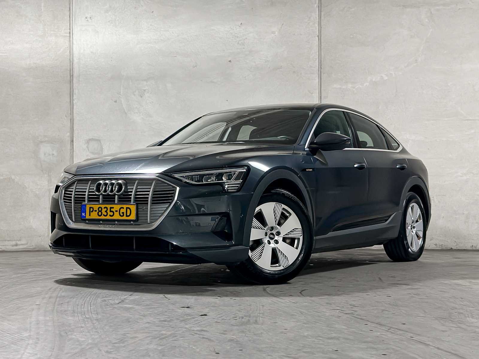 Audi e-tron Sportback 55 quattro edition 95 kWh 408pk 2022 (Origineel-NL + 1e eigenaar), P-835-GD