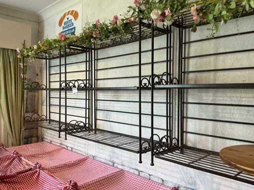 Metal wall rack (3x)