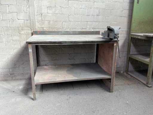 Banco da lavoro in acciaio con morsa