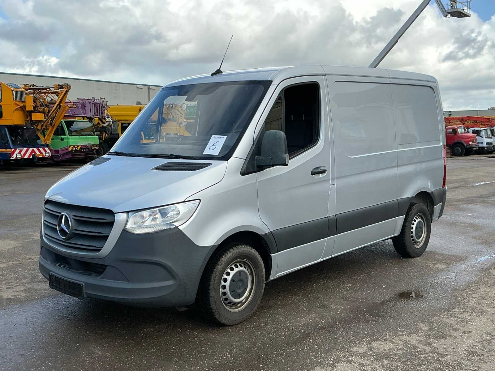 Samochód dostawczy Mercedes-Benz Sprinter 211 CDI z 2020 r.
