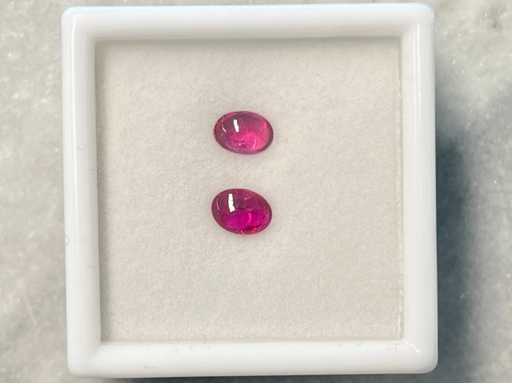 Rubin kaboszonowy 1,39 karatu naturalny rubin