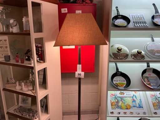 Vloerlamp met vierkante kap