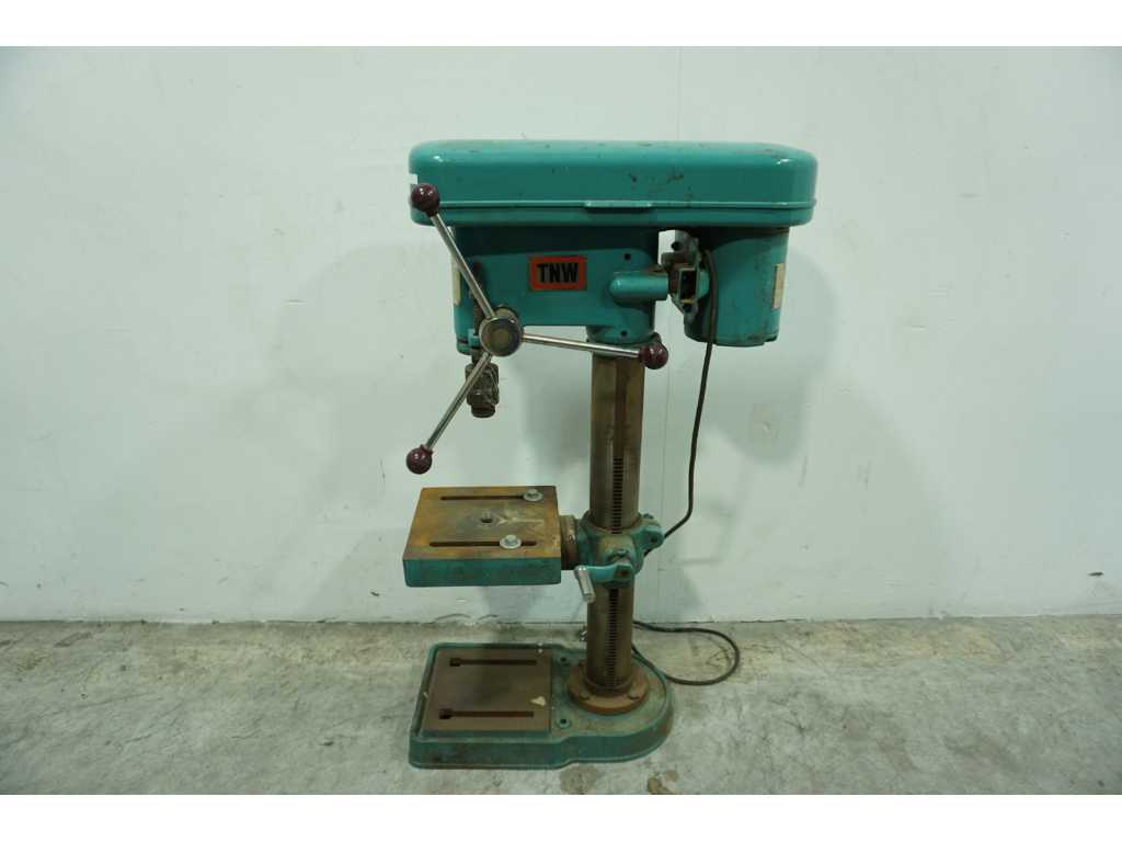 Old bench deals drilling machine