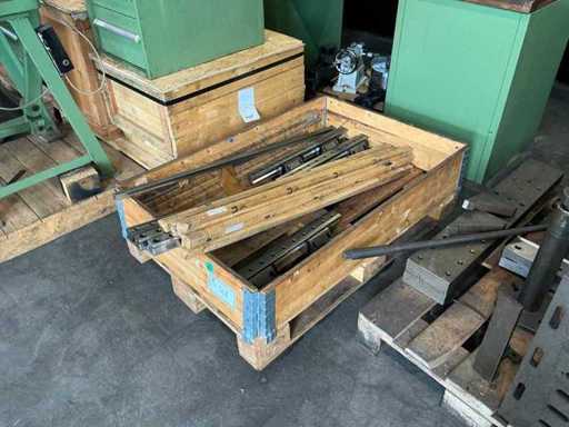 Assortment of ball rail guides