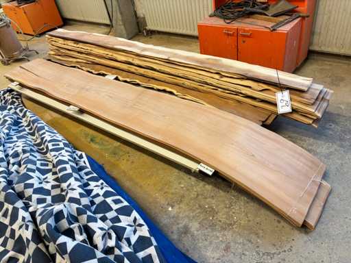 YEW - EURO CHERRY Lot Veneer Yew - Euro Cherry