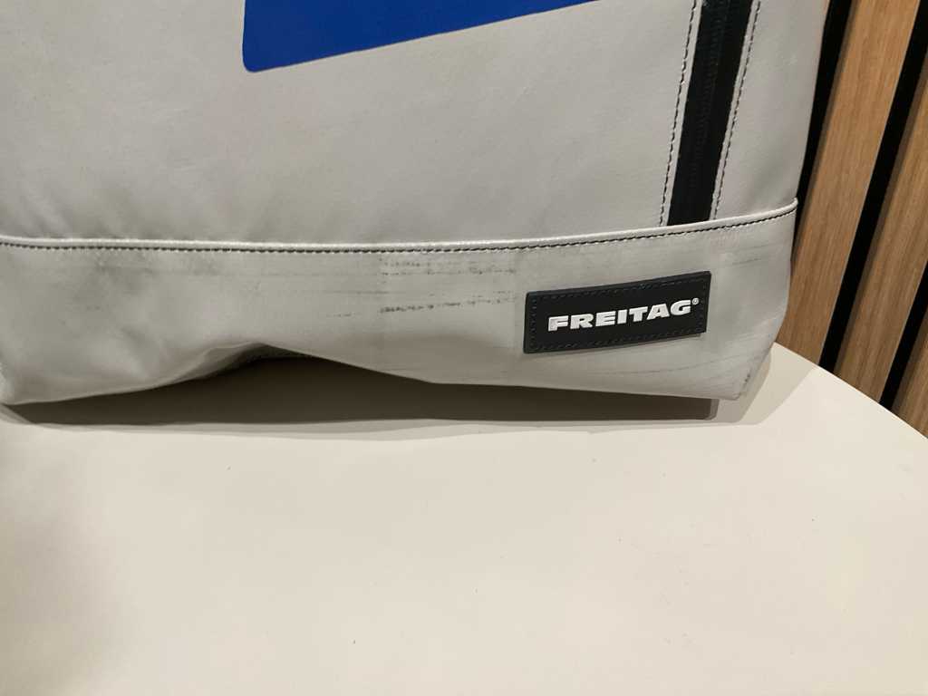 Freitag Roy F302 Handbag | Troostwijk Auctions