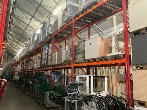 Rayonnages d’entrepôt