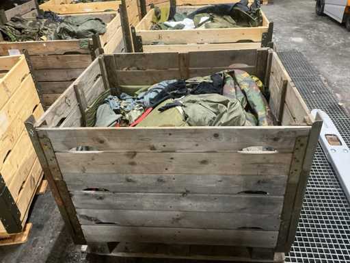 Various NL Army Clothing