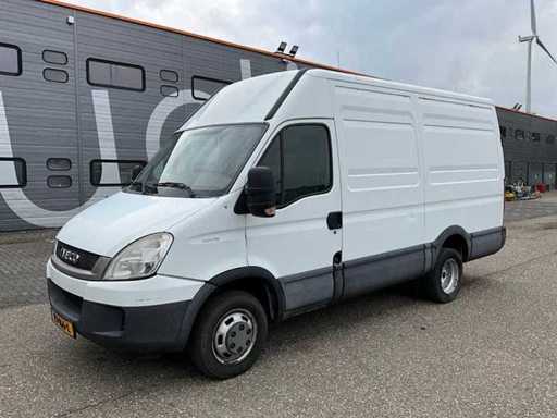 2012 Iveco Daily 40C15 Commercial Vehicle VJ-166-L