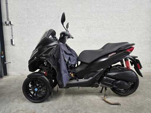 Piaggio - Scooter - 300 MP3 HPE Sport - Car license p007tr