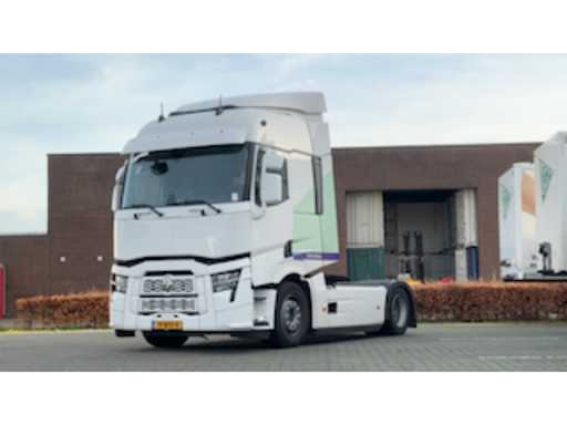 fdfd01f5-0e23-4b6d-9a61-aa36951c2a76.mp4