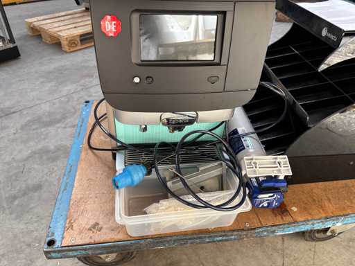 Machine à café DE Excellence CT/EU230V-S