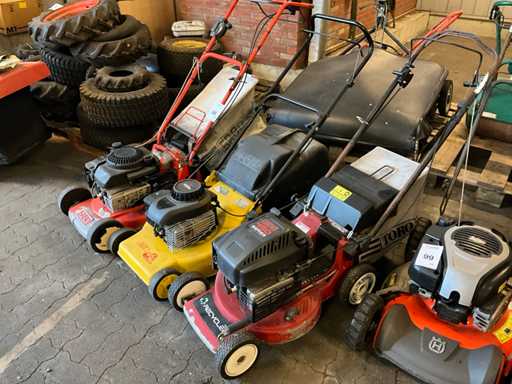 Ma?ini de tuns iarba (3x)