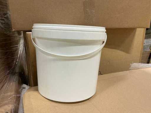 Wiadro z pokrywką (około 600x)