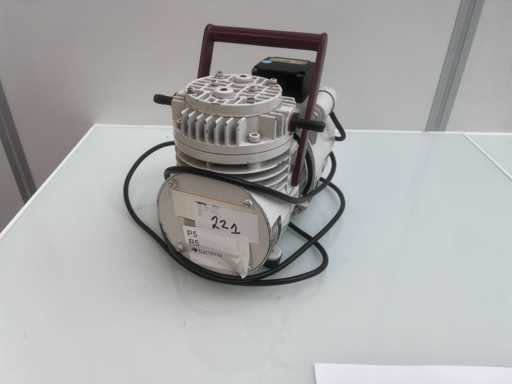 KNF N 0 35 aN.18 Pomp