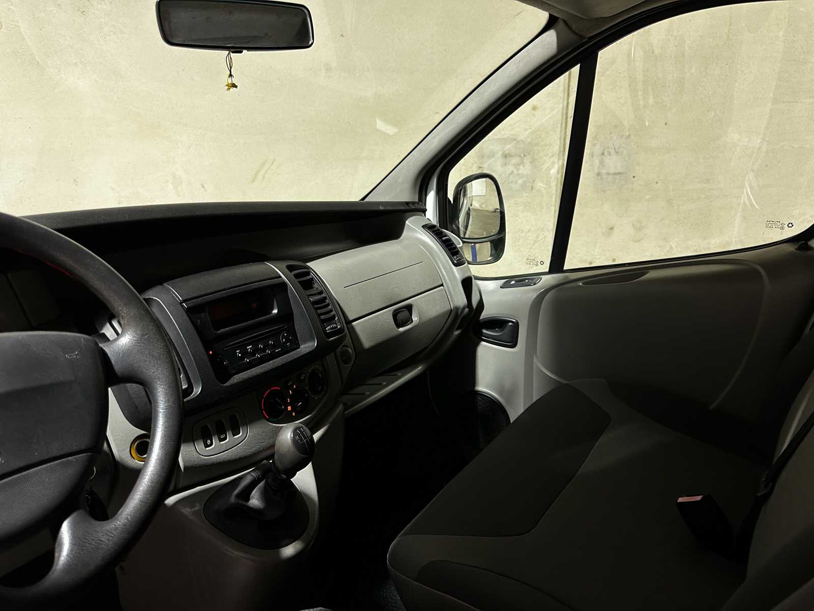 Renault Trafic Combi 2.5 dCi L2H1 9-Persoons 135pk 2004 (Origineel-NL), 50-PR-RN