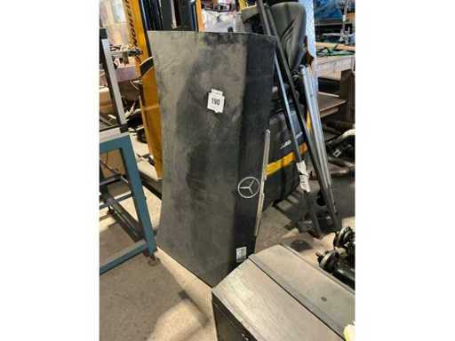 Capacul portbagajului Mercedes-Benz