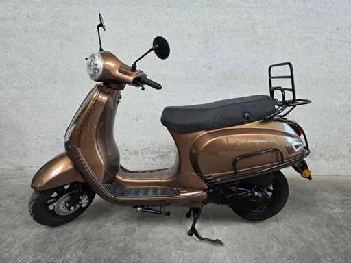 TYM - Moped - Vespa Alpha - 4T 25km version ffl10b