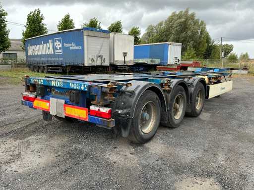 2004 Krone SD 27 Semi-trailer with container chassis