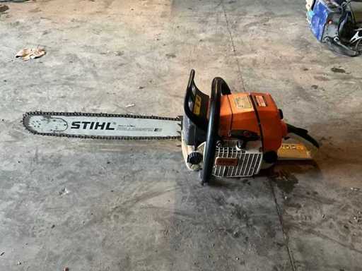 Tronçonneuse STIHL 044