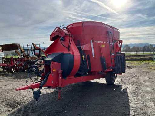 2008 Kuhn Euromix plus EUVI 73 Strohgebläser-Mischeranhänger