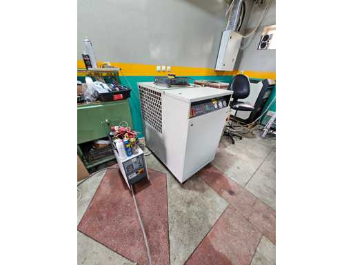   Industrial water chiller / cooling unit