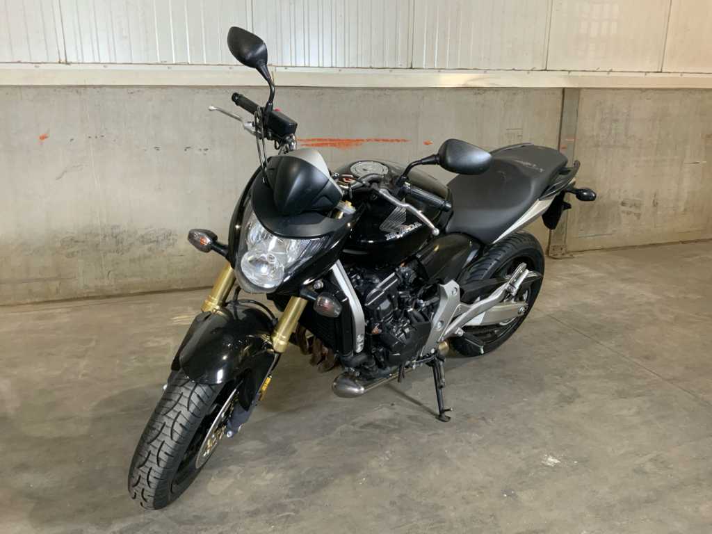 Moto nuda Honda CB600F