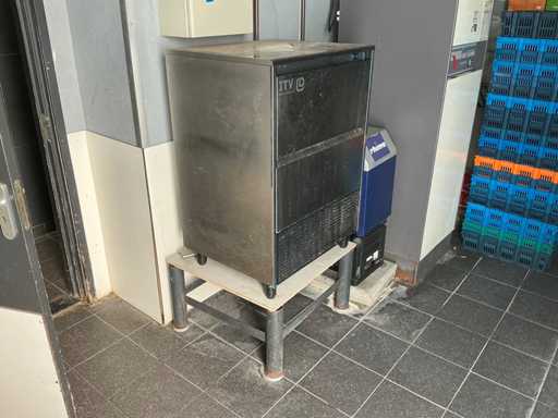 ITV - Ijsblokjesmachine