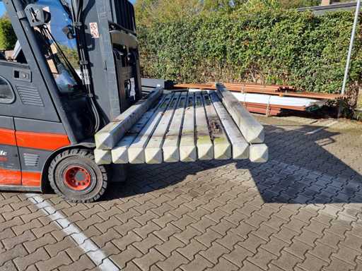 Hout betonschutting betonpaal (12x)