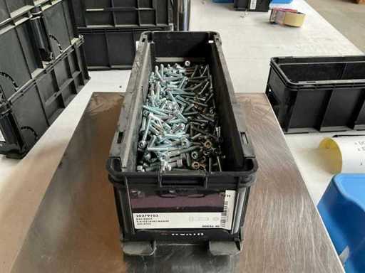 Würth 10.61kg BZK bolt M6x40 in stackable box
