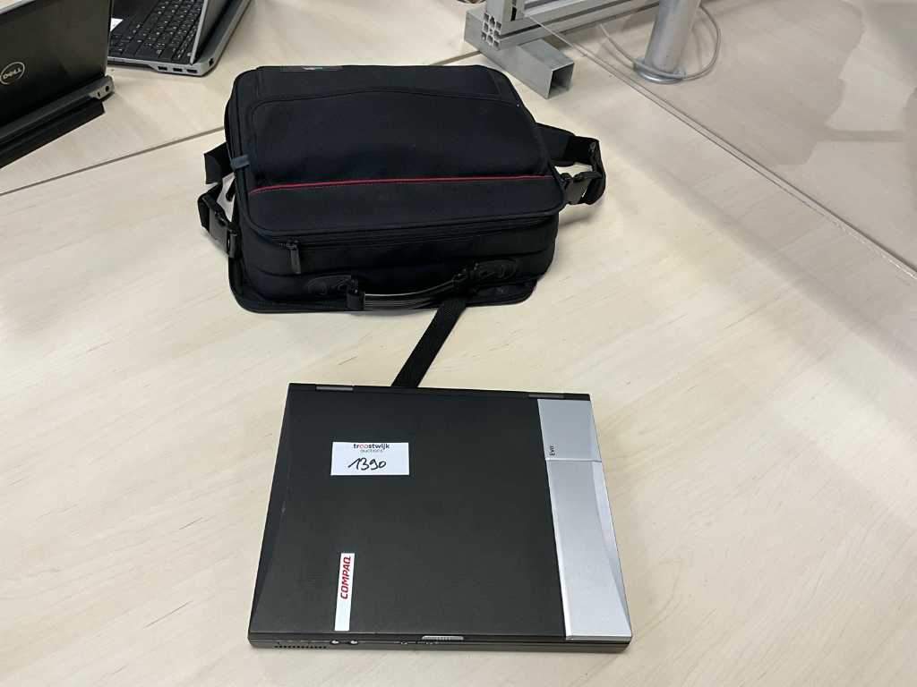 Compaq laptop outlet bag