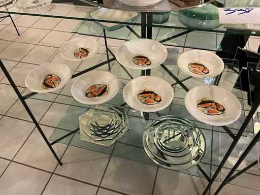 Various kitchen supplies