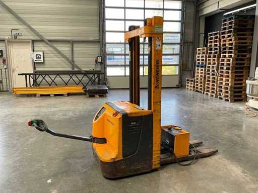 Jungheinrich EJC Stacker