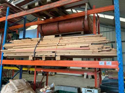 Diverses planches de bois (environ 65x)