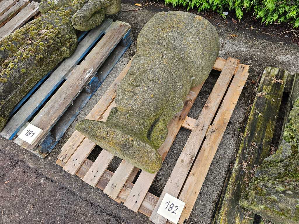 Statue de jardin tête balinaise avec oiseau abreuvoir bol pierre de lave 