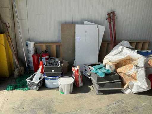 Batch of various building materials