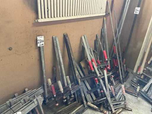 Obiecte cu cleme cu șurub