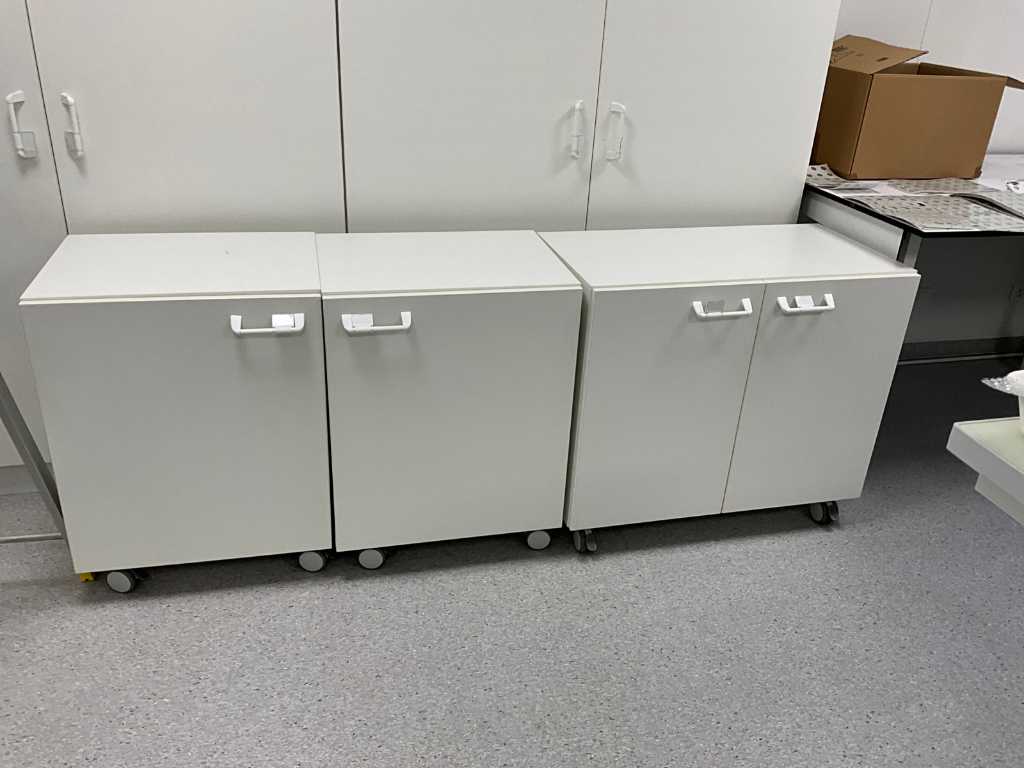 3 benchtop cabinets