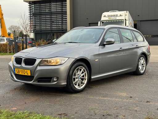 BMW Série 3 Touring 318d Corp. L. Lux L. 2012 | GB-110-L IAW