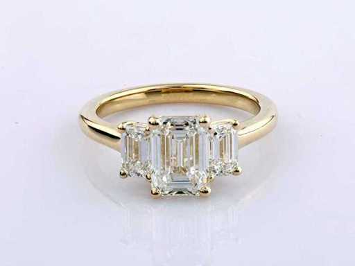 Bague en or jaune de 14 kt avec diamant cultivé en laboratoire de 3,02 ct