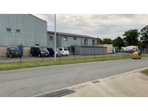 2c4e7b21-d83f-42b8-a058-4ef8f221e6c8.mp4