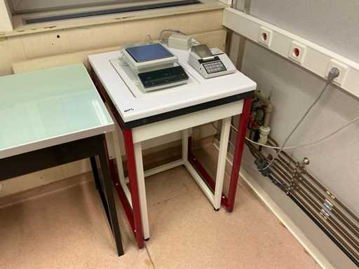 Mettler Toledo 30T40 Schaal met Anti-Vibratietafel