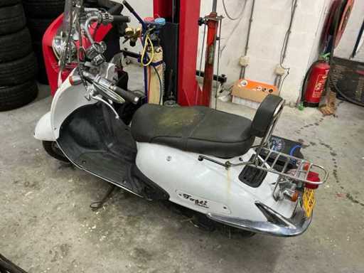 Moped Fosti Grande Retro FT50QT z 2009 roku