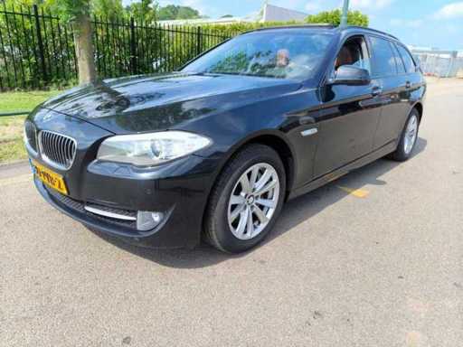 BMW - 2011 - Seria 5 Touring - 528i High Executive - 80-PVB-2