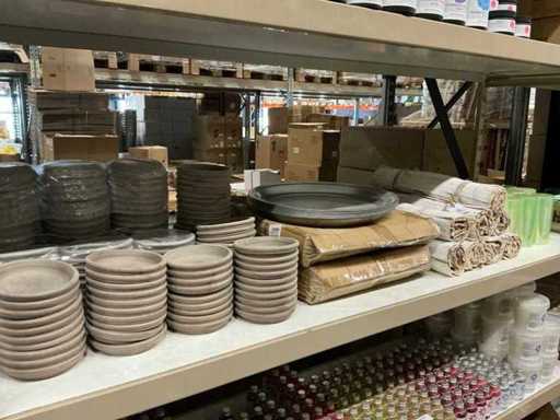 Partia różnych artykułów florystycznych (223x)